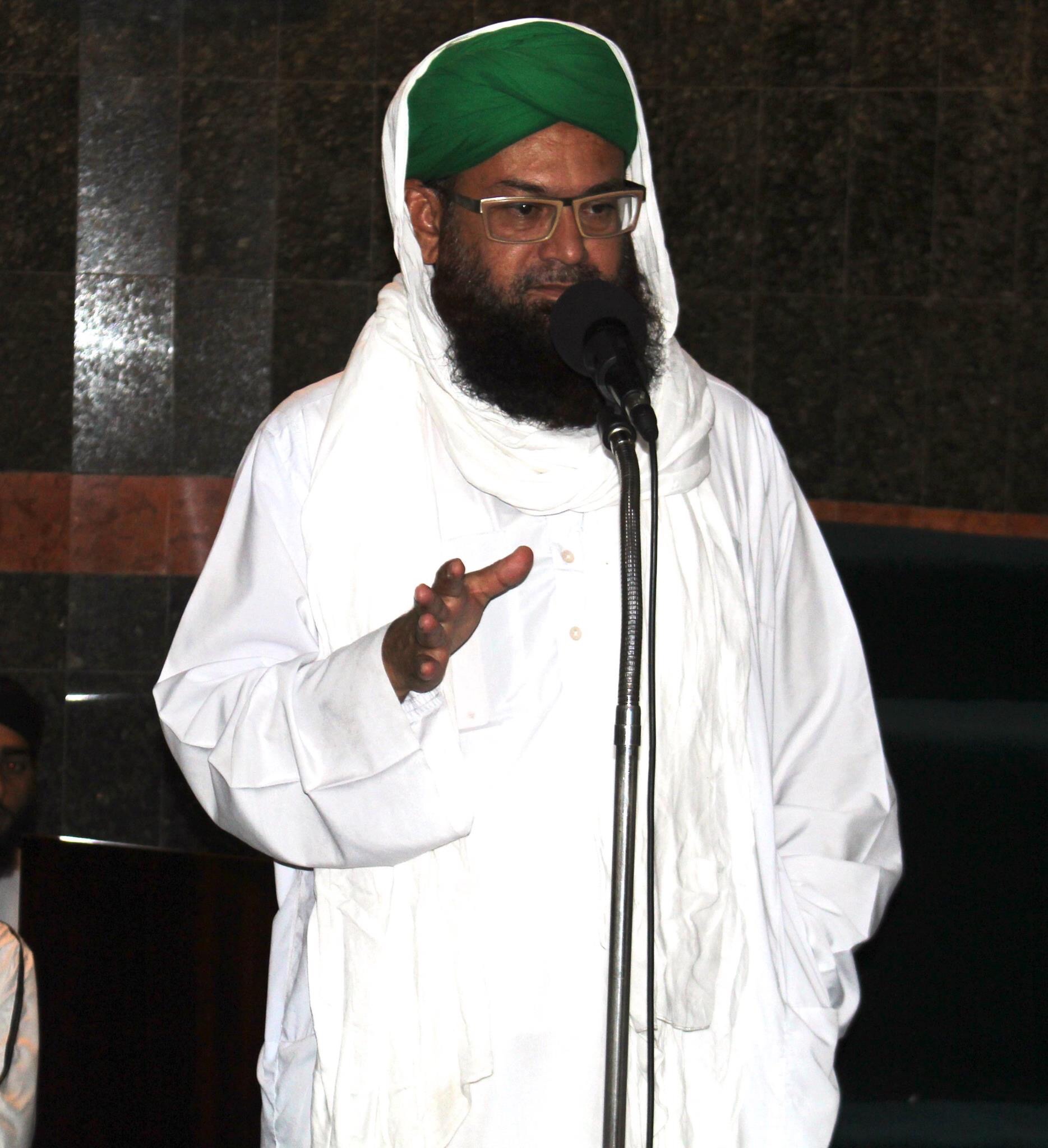 Mufti Abdul Nabi Hamidi at Darul Uloom Pretoria Mufti Abdul Nabi Hamidi at Darul Uloom Pretoria